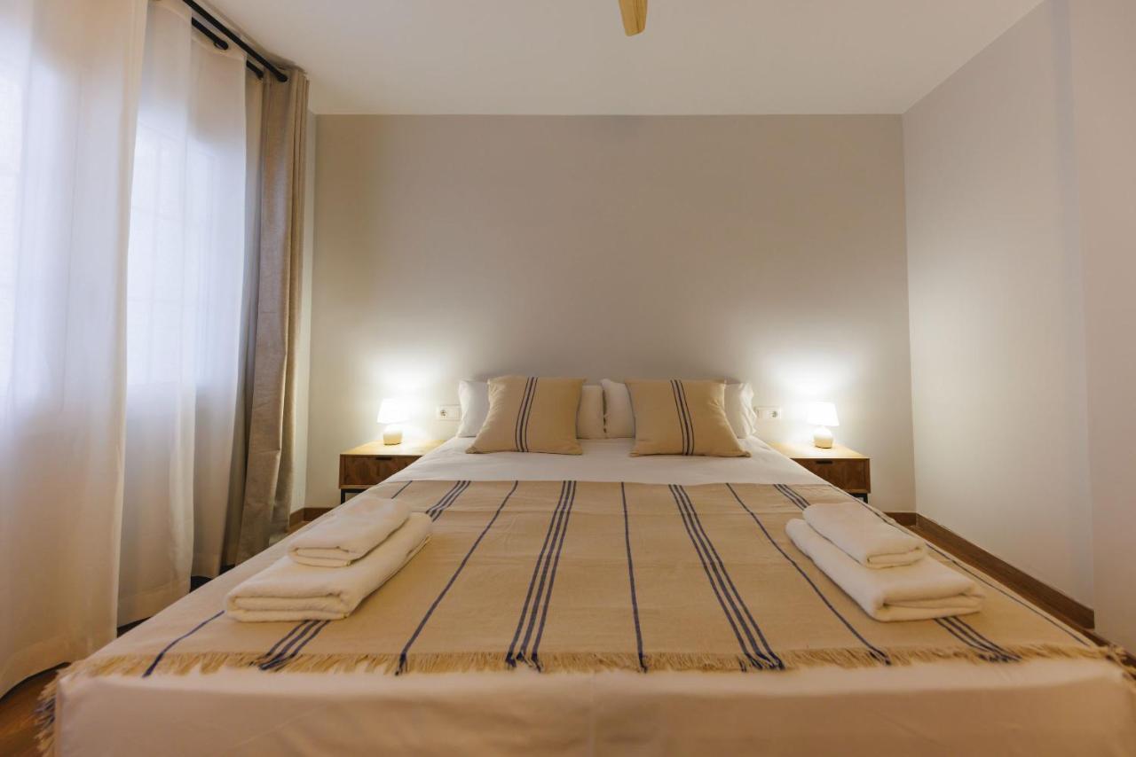 Bravissimo Figuerola, Spacious 3-Bedroom Apartment Girona Ngoại thất bức ảnh