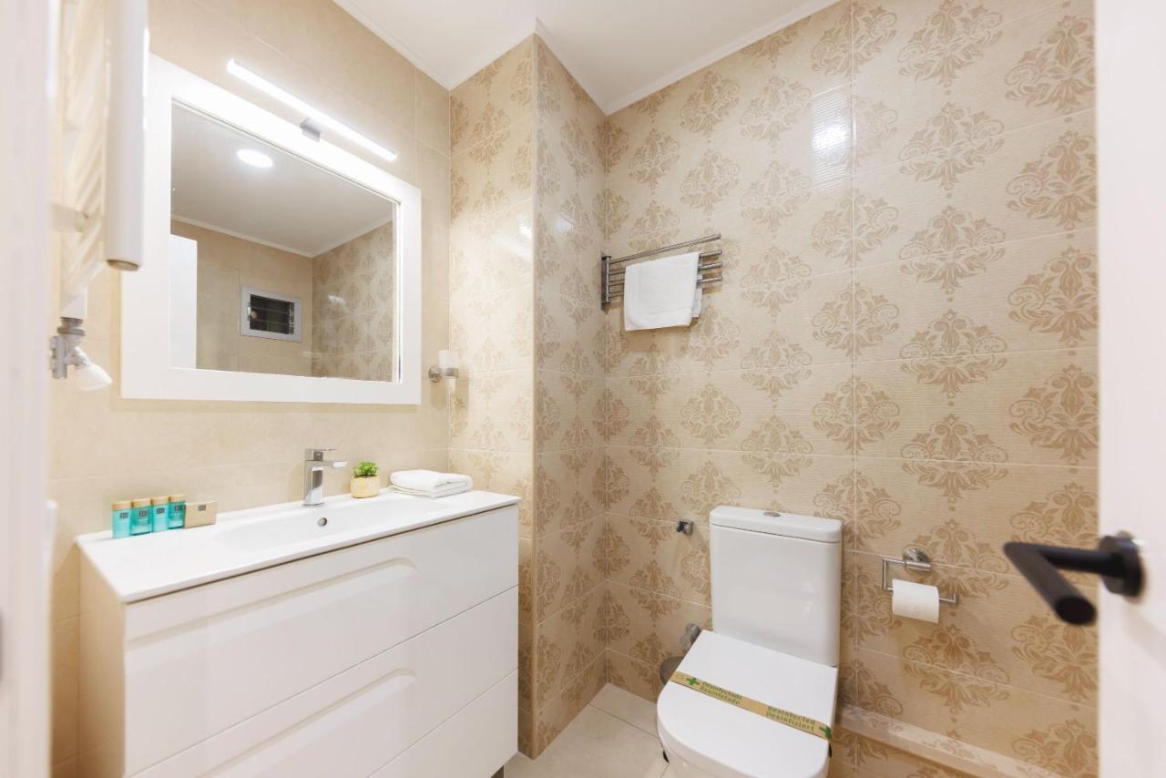 Bravissimo Figuerola, Spacious 3-Bedroom Apartment Girona Ngoại thất bức ảnh